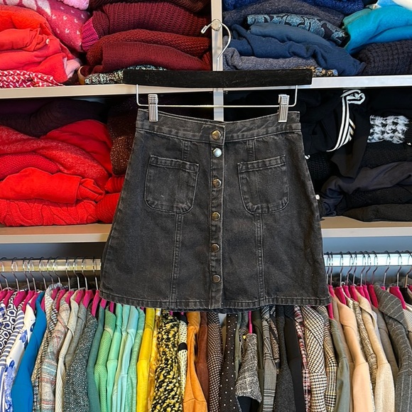 BDG black denim snap front closure mini skirt size S - Picture 1 of 3